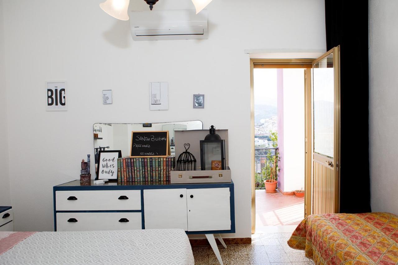 Santu Bustianu Bed & Breakfast Orgosolo Luaran gambar